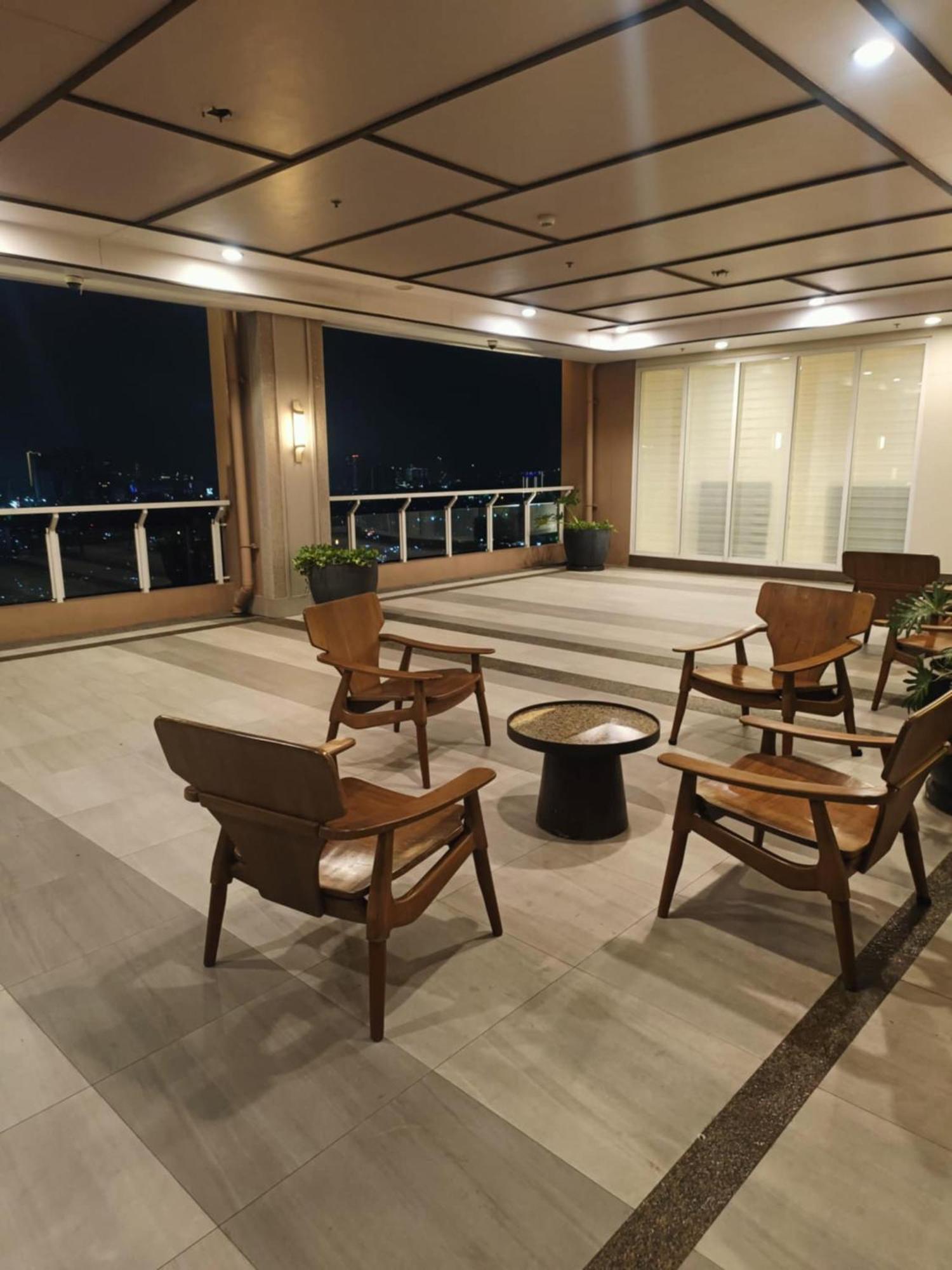 Aparthotel Infina Towers Quezon City Zewnętrze zdjęcie